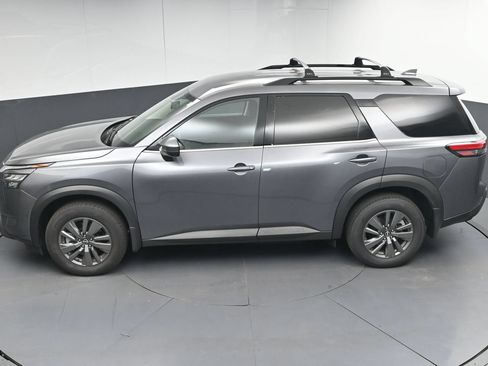 Certified 2025 Nissan Pathfinder SV FWD image 37