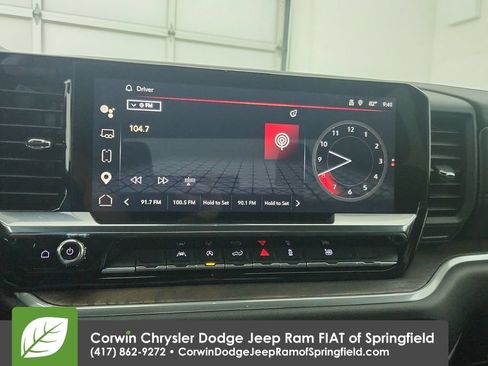 Used 2025 GMC Sierra 1500 SLT AWD/4WD image 23