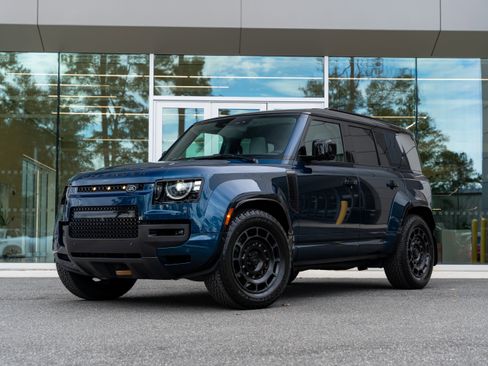 Used 2026 Land Rover Defender 110 OCTA image 1