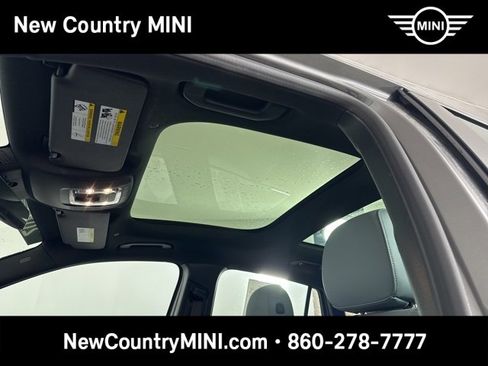 Used 2025 Mercedes-Benz GLA 35 AMG 4MATIC image 37