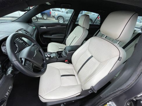 Used 2014 Chrysler 300 Uptown Edition w/ Quick Order Package 22M image 12