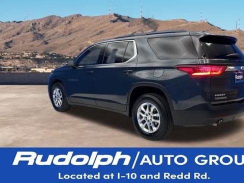 Used 2021 Chevrolet Traverse LT image 3