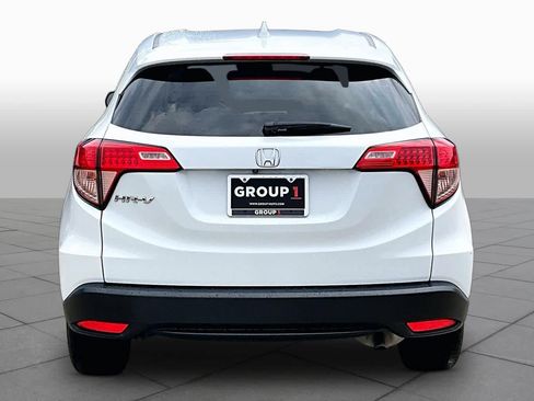 Used 2018 Honda HR-V LX image 5