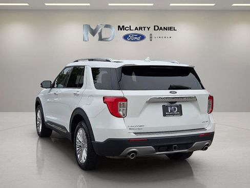 Certified 2022 Ford Explorer Limited w/ Limited Technology Package AWD/4WD image 4