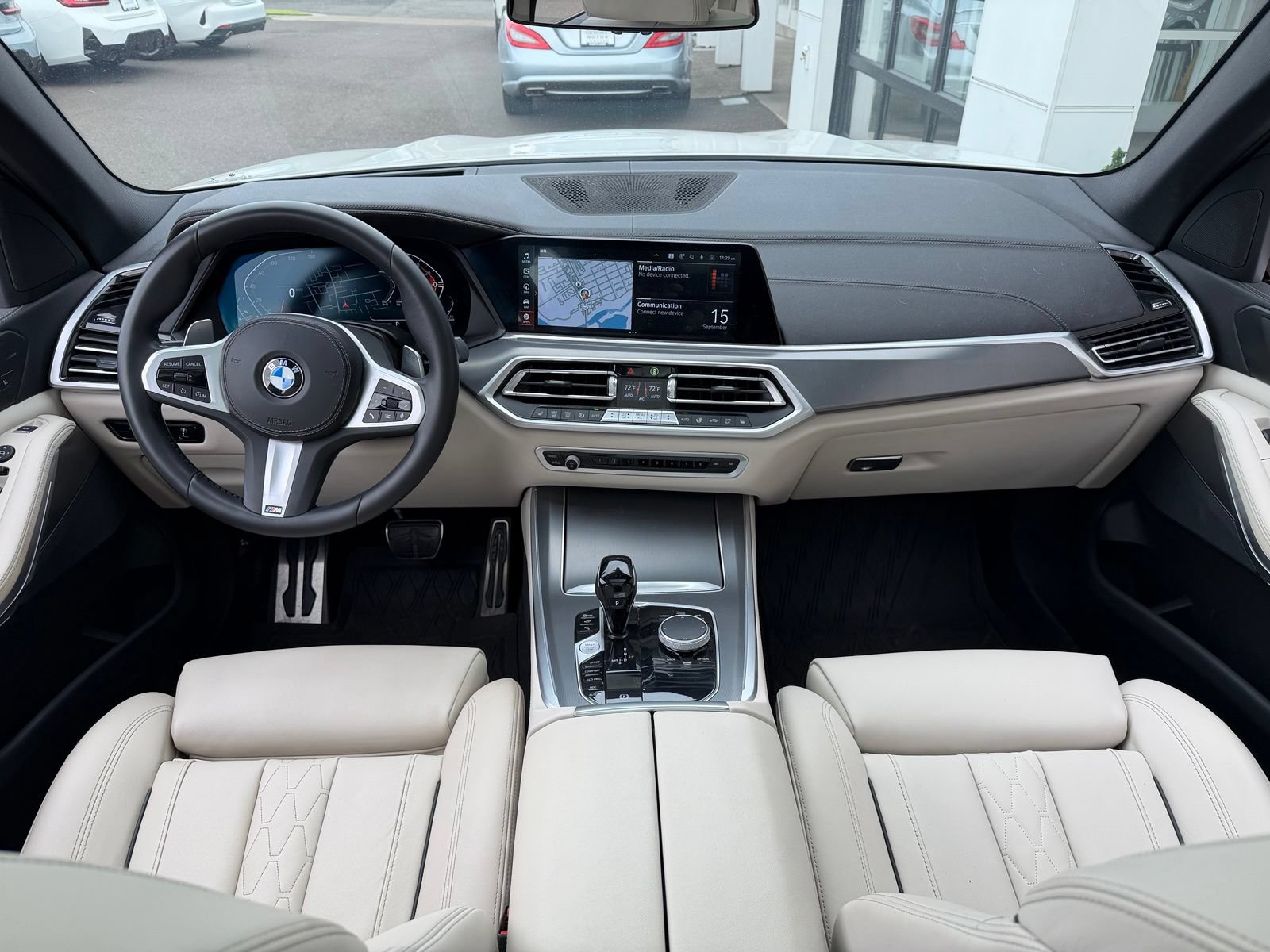 Used 2023 BMW X5 xDrive40i w/ M Sport Package AWD/4WD image 5
