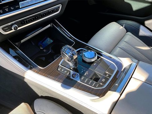 Used 2021 BMW X5 M50i w/ Executive Package image 15