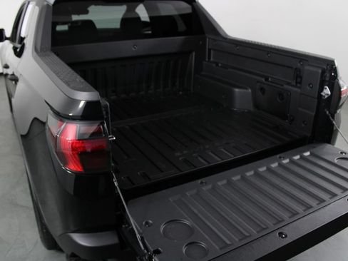 Certified 2026 Hyundai Santa Cruz SEL FWD image 17