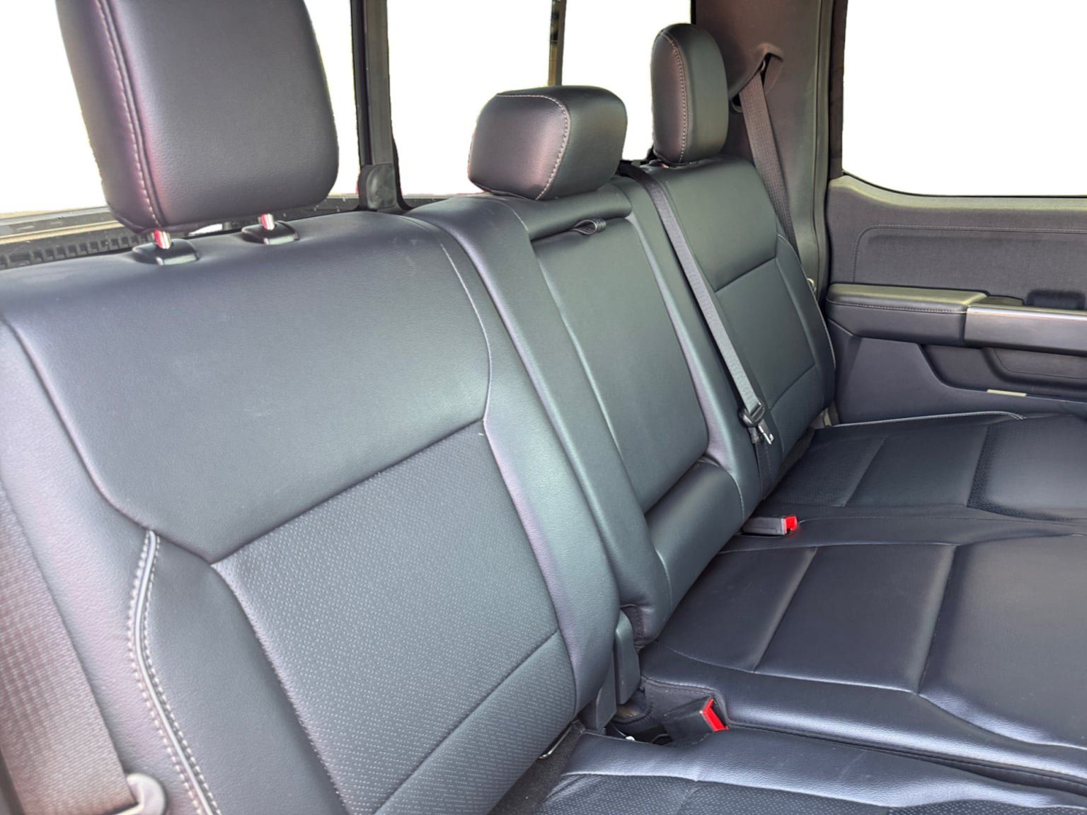 Used 2024 Ford F150 Lariat AWD/4WD image 18