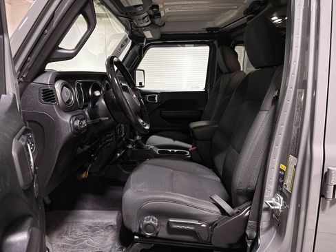 Used 2021 Jeep Gladiator Sport AWD/4WD image 19