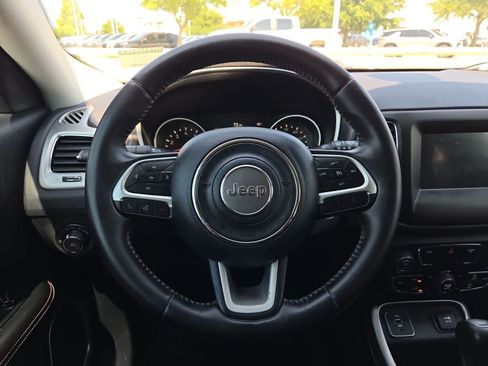 Used 2017 Jeep Compass Latitude w/ Popular Equipment Group FWD image 22