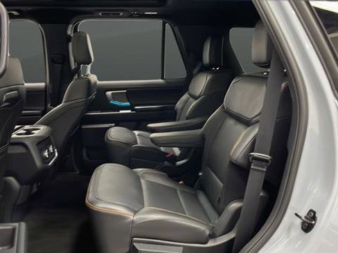 Used 2025 Ford Expedition Tremor AWD/4WD image 23