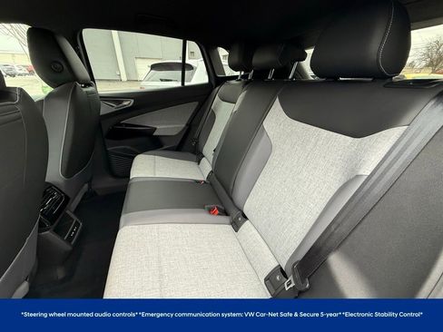 Used 2023 Volkswagen ID.4 Pro image 8