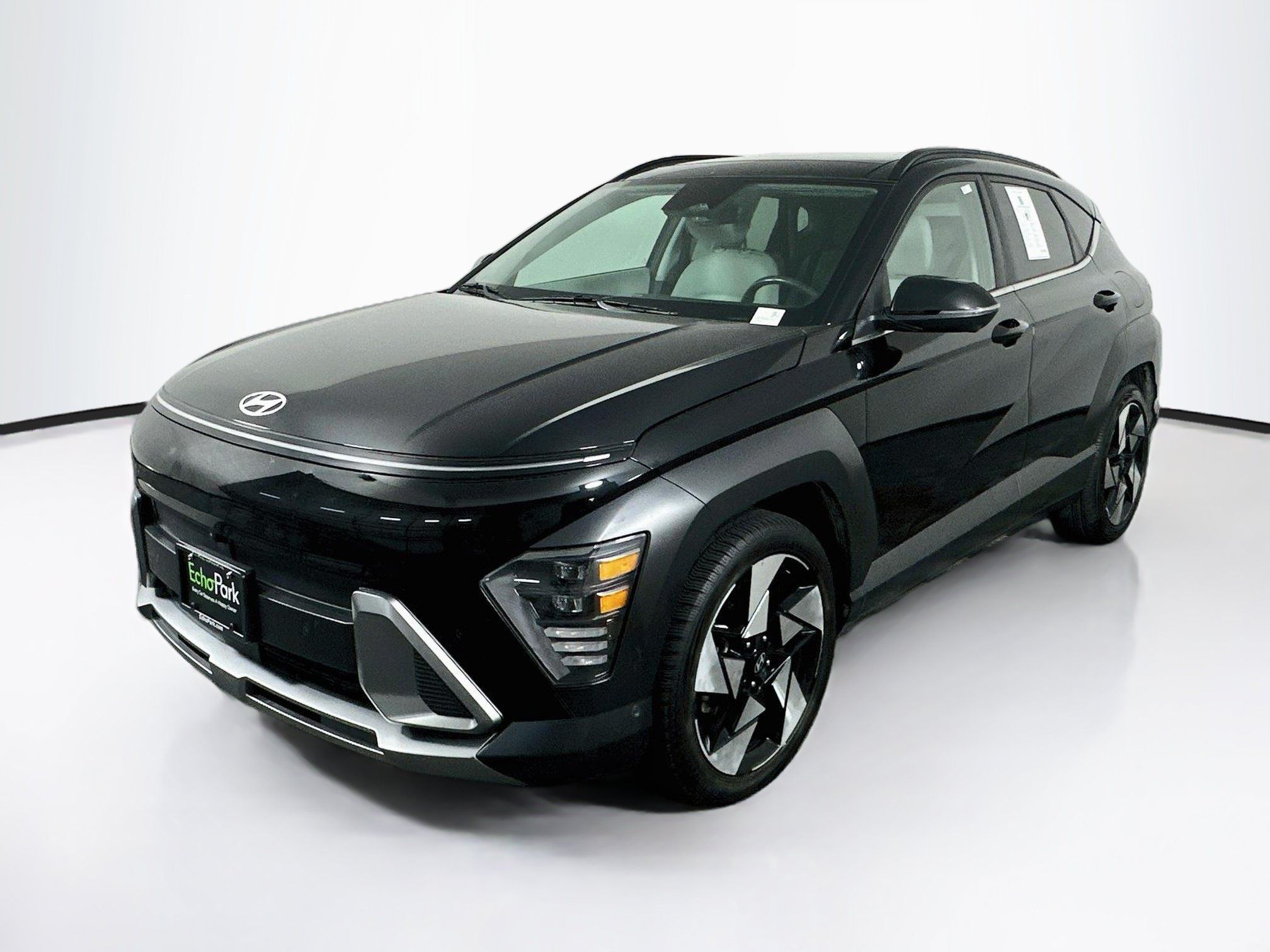 Used 2024 Hyundai Kona Limited FWD image 3