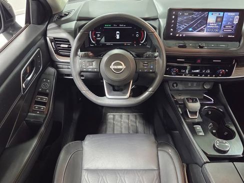 Used 2024 Nissan Rogue Platinum AWD/4WD image 7