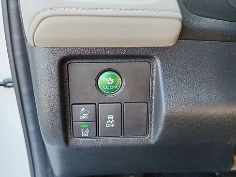 Used 2019 Honda HR-V EX image 23
