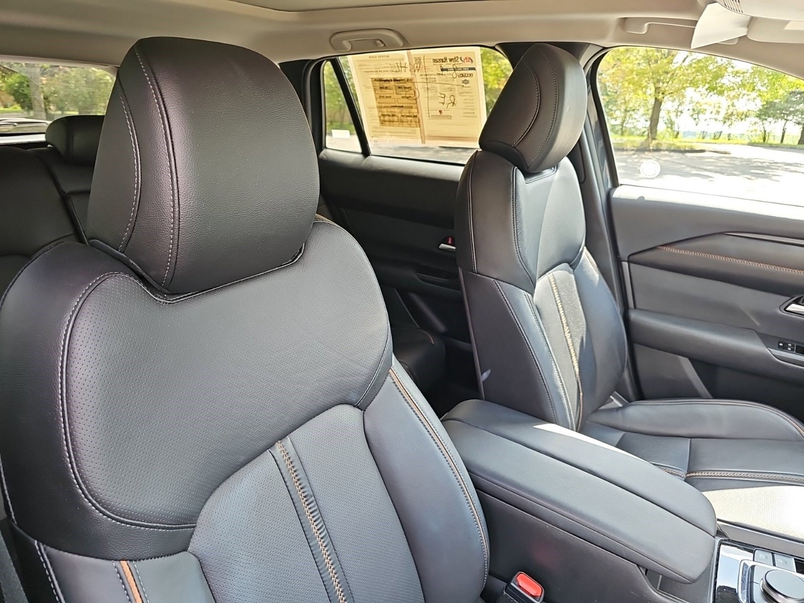 Used 2025 MAZDA CX-50 AWD 2.5 S w/ Premium Plus Pkg image 11