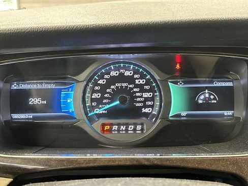 Used 2019 Ford Taurus Limited image 11