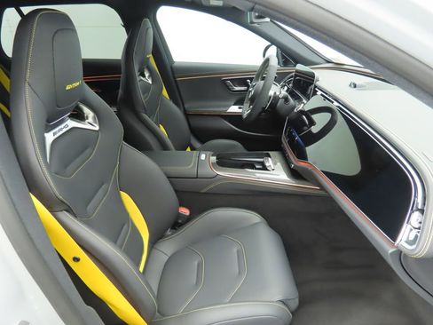 New 2026 Mercedes-Benz E 53 AMG 4MATIC Sedan image 21