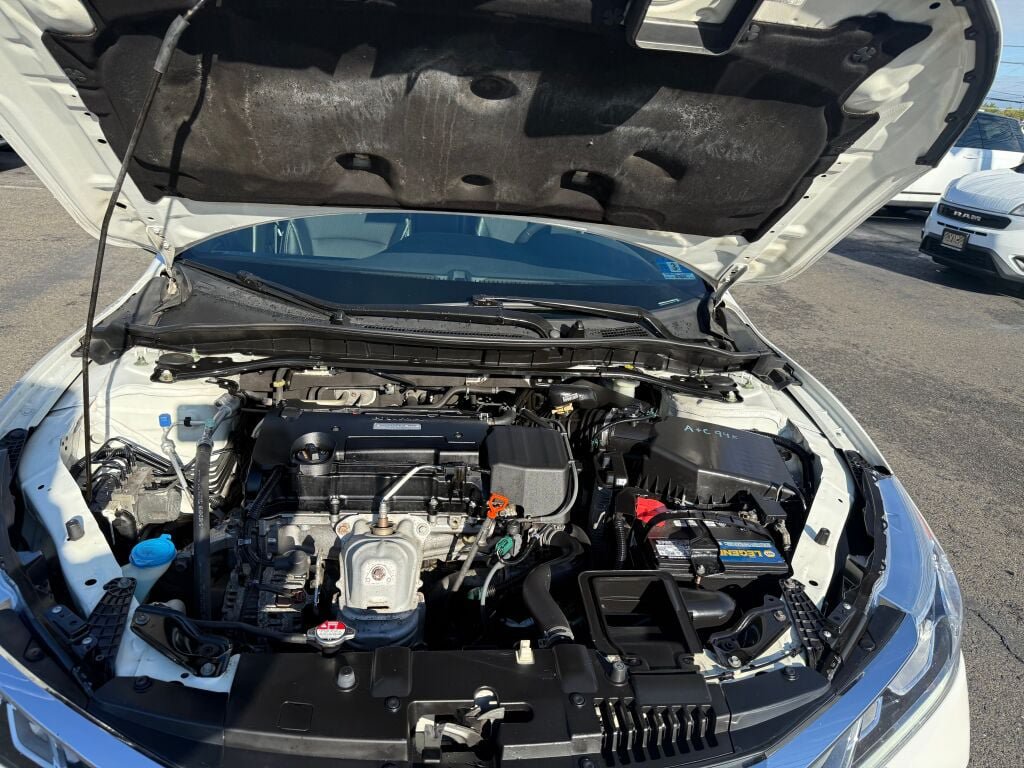 Used 2016 Honda Accord Sport image 33