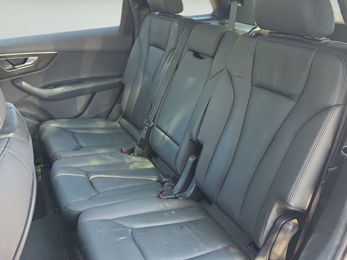 Used 2021 Audi Q7 2.0T Premium AWD/4WD image 22