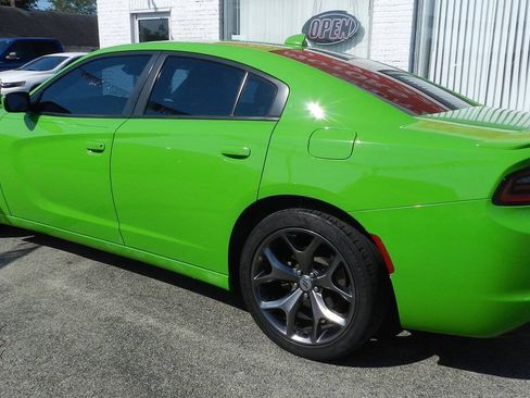 Used 2017 Dodge Charger SXT w/ Rallye Group RWD image 8
