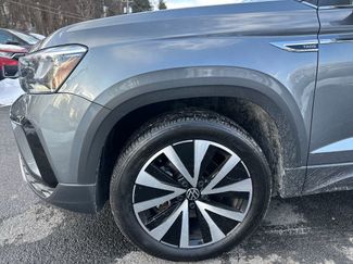 Certified 2022 Volkswagen Taos SE video 2