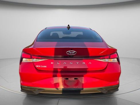 Used 2023 Hyundai Elantra SEL FWD image 5