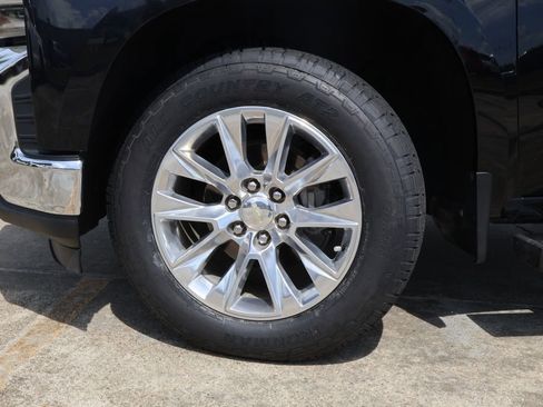 Used 2019 Chevrolet Silverado 1500 LTZ AWD/4WD image 26