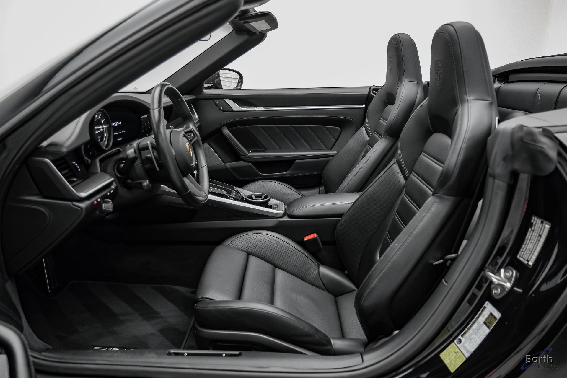 Used 2025 Porsche 911 Turbo S w/ Exterior Sport Package AWD/4WD image 46
