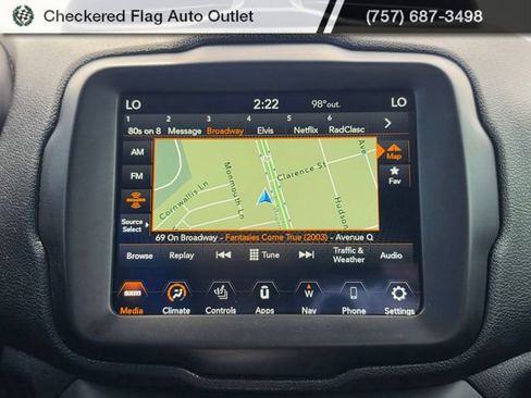 Used 2021 Jeep Renegade Latitude w/ Luxury Group I FWD image 29