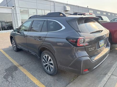 Used 2024 Subaru Outback Premium AWD/4WD image 5