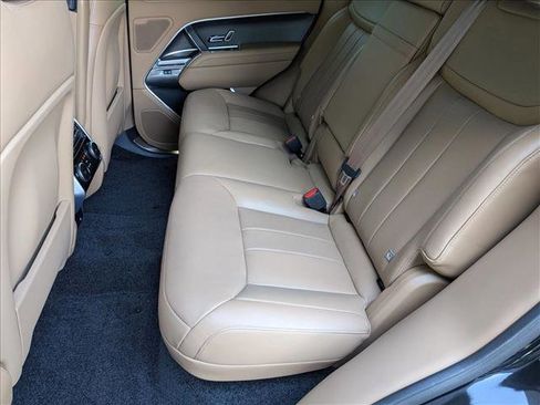 Certified 2025 Land Rover Range Rover SE AWD/4WD image 20