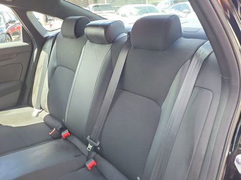 Used 2023 Honda Civic Sport image 12