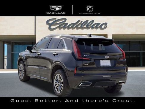 Used 2024 Cadillac XT4 Premium Luxury image 10