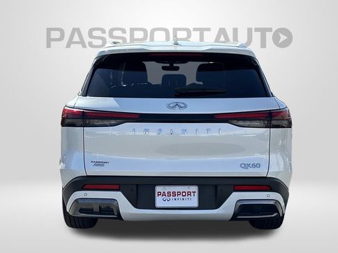Used 2023 INFINITI QX60 Sensory AWD/4WD image 3