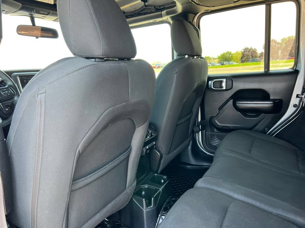Used 2020 Jeep Wrangler Unlimited Sport S AWD/4WD image 30