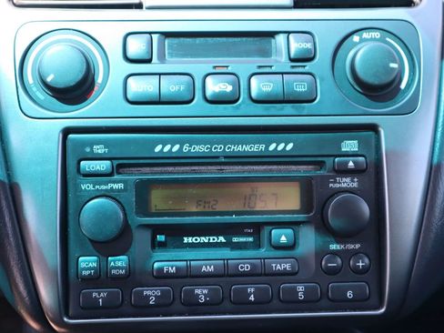 Used 2001 Honda Accord EX image 17
