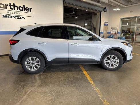 Used 2025 Ford Escape Active AWD/4WD image 4