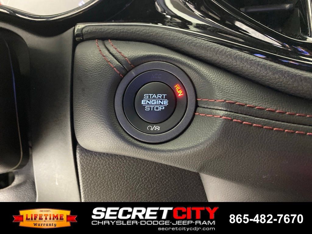 Used 2022 Dodge Durango R/T w/ Blacktop Package AWD/4WD image 16
