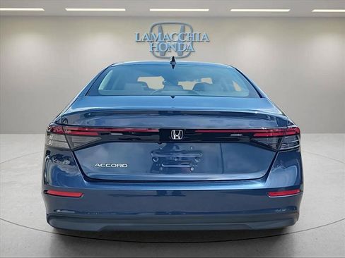 Used 2024 Honda Accord EX image 4