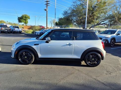Used 2022 MINI Cooper SE image 12