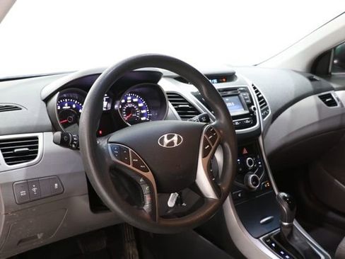 Used 2014 Hyundai Elantra SE w/ Option Group 02 image 13