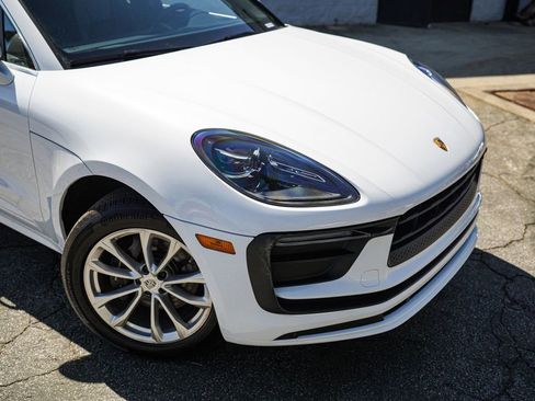 Used 2022 Porsche Macan image 8