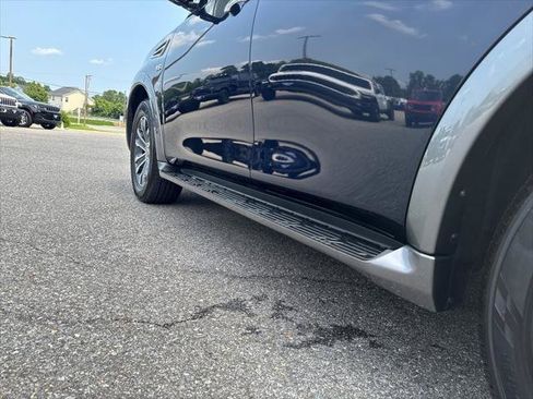 Used 2019 Nissan Armada SL w/ Premium Package AWD/4WD image 13