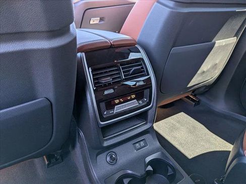 Used 2020 BMW X7 xDrive40i w/ M Sport Package image 27