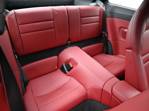 Used 2024 Porsche 911 Carrera image 12