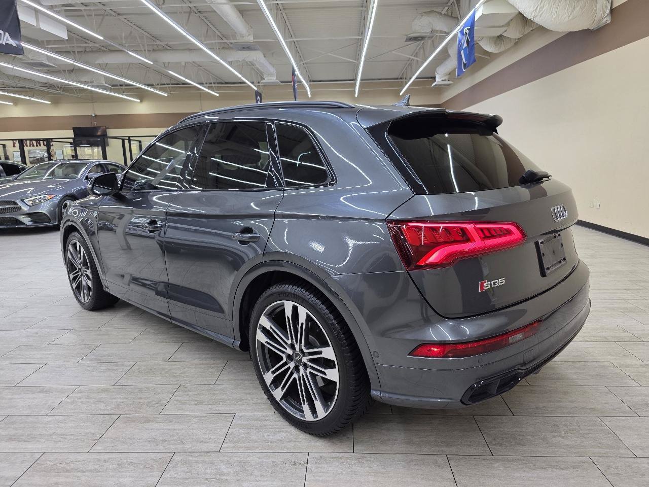 Used 2020 Audi SQ5 Prestige w/ Prestige Package AWD/4WD image 8