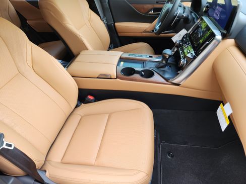 New 2026 Lexus LX 600 4WD w/ Premium Package image 6