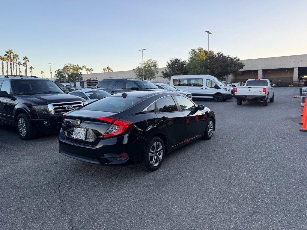 Used 2018 Honda Civic LX image 3