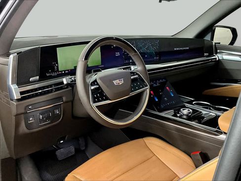 Certified 2025 Cadillac Escalade Premium Luxury w/ LPO, Floor Liner Package RWD image 16